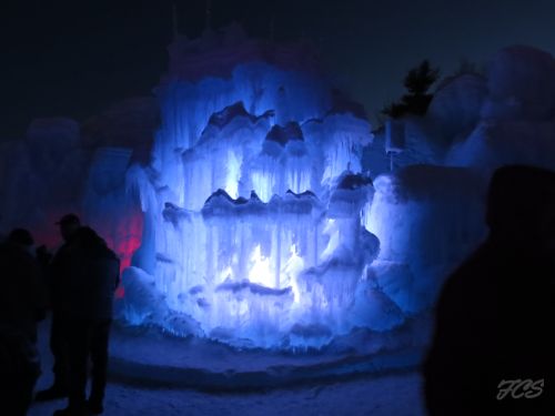  ice castles lincoln NH 2015