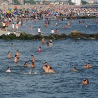 Protecting The Skin With Sunscreen