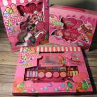 Sweet Glitz Makeup Pretend Sets Giveaway - 3 to 1 Winner